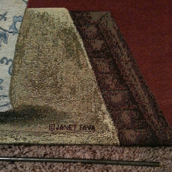 Janet Tava/Art In Motion Gold Medallion - Picture 4 of 8